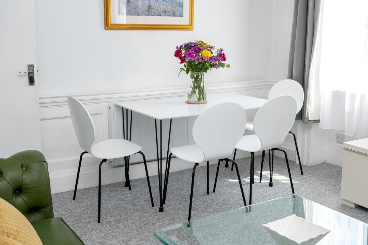 Super City Centre Apartment - Two Bedrooms, Perfect Location Бат Екстер'єр фото