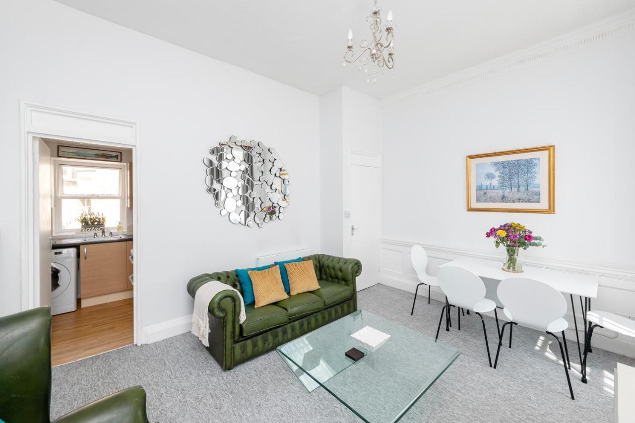 Super City Centre Apartment - Two Bedrooms, Perfect Location Бат Екстер'єр фото