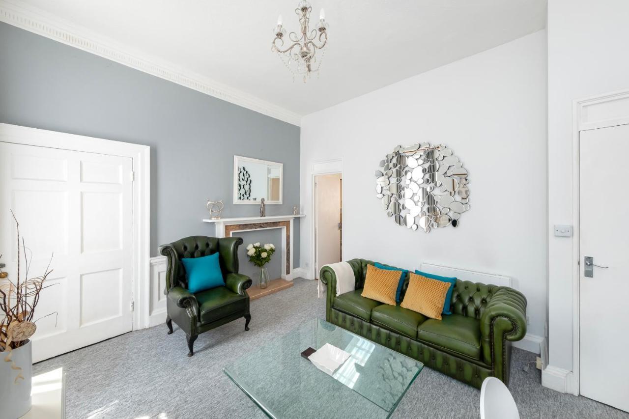 Super City Centre Apartment - Two Bedrooms, Perfect Location Бат Екстер'єр фото