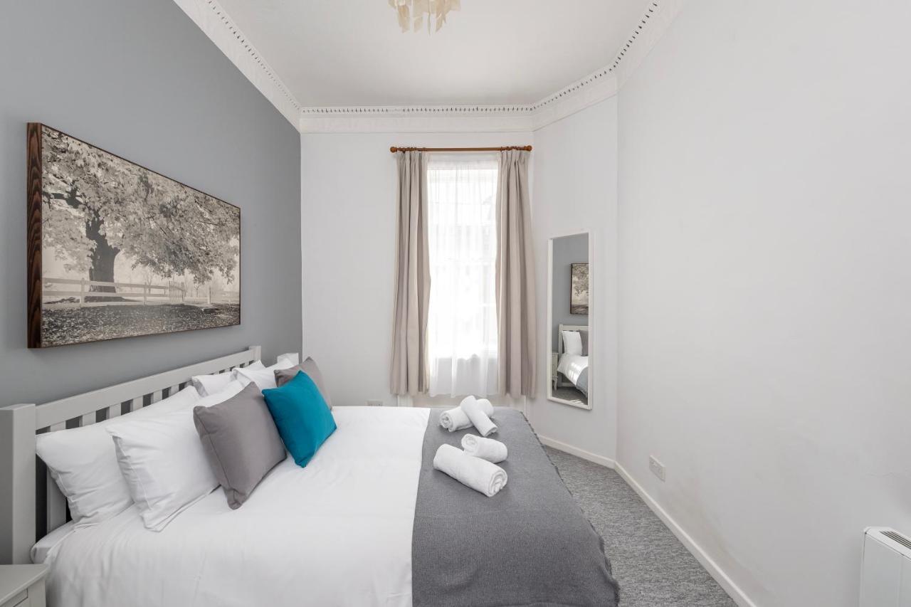 Super City Centre Apartment - Two Bedrooms, Perfect Location Бат Екстер'єр фото